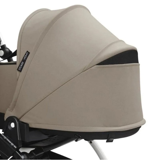 Коляска 2 в 1 Stokke YoYo³ Bassinet Taupe белая рама - 6
