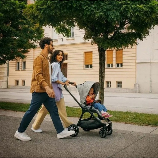 Коляска прогулочная Nuna Triv next BMW - 16